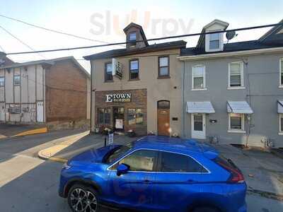 E-town Bar And Grille