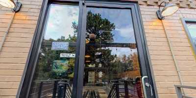 Moe's Original Bar B Que