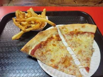 Mamma Lucia's Pizzeria