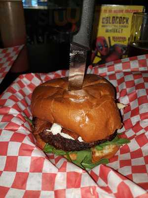 7 Stars Bar And Grill