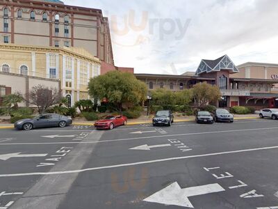 Sam's Town Firelight Buffet