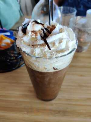 Pandoree Cafe & Deli