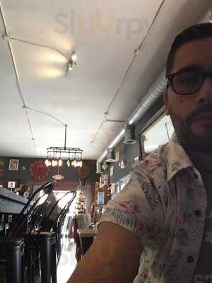 Pandoree Cafe & Deli