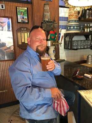 Mad Pecker Brewing Co