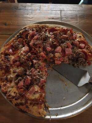 Mad Pecker Brewing Co