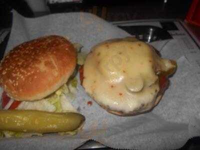 Beachcorner Bar And Grill