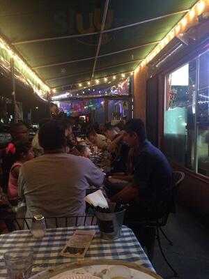 Lefty’s Chicago Pizzeria