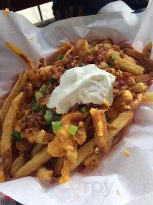 Lefty’s Chicago Pizzeria