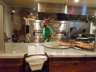 Florina Pizzeria And Paninoteca