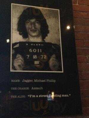 Alibi Bar And Lounge