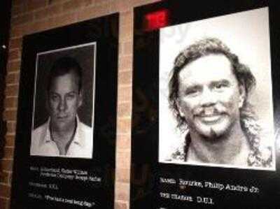 Alibi Bar And Lounge