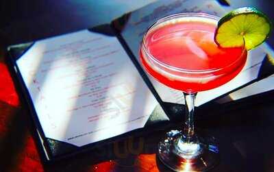Alibi Bar And Lounge