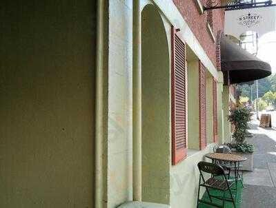 B Street Coffee House