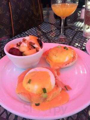 Candlelight Pourhouse Coffee & Wine Garden