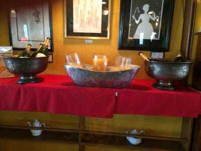 Candlelight Pourhouse Coffee & Wine Garden