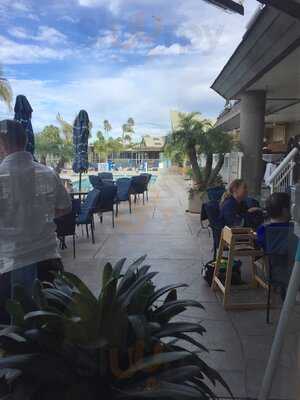 Quarterdeck Restaurant & Bar ​