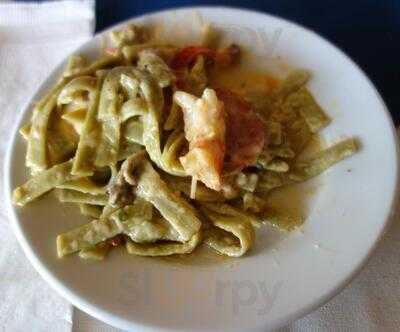 Quarterdeck Restaurant & Bar ​