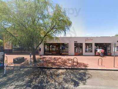 Campus Candy & Yogurt