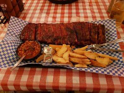 Famous Dave's Bar-b-que