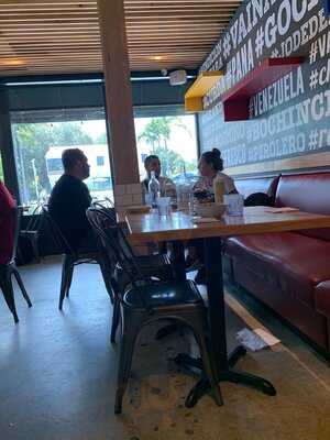Doggi's Arepa Bar - Biscayne