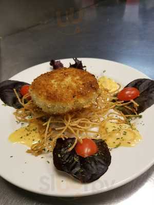 200 Fifth Restaurant And Bar