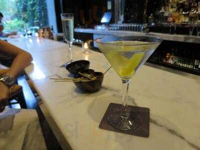 The Library Bar At The Rittenhouse