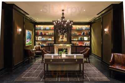 The Library Bar At The Rittenhouse