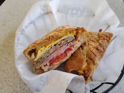 Artefino Cafe & Gallery