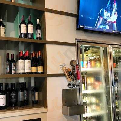 Hyde Park Bar & Grill