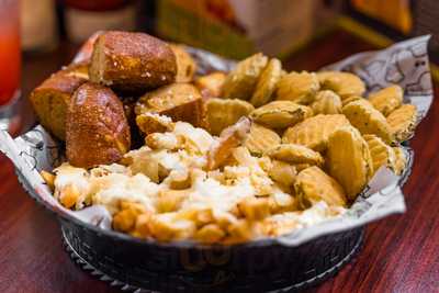 Buffalo Wings & Rings