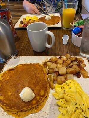 First Watch - The Highlands