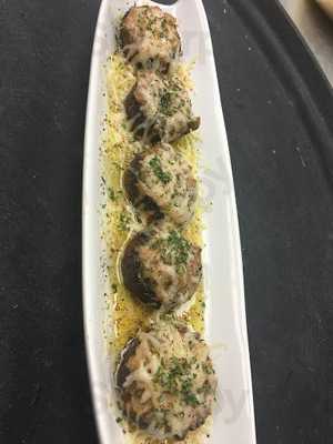 Vis A Vis Restaurant And Hookah Lounge