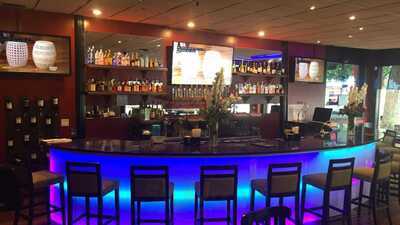 Vis A Vis Restaurant And Hookah Lounge