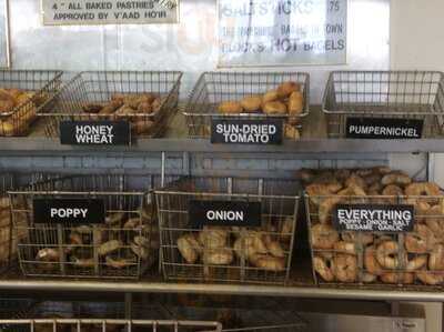 Block's Bagels, Bakery & Deli