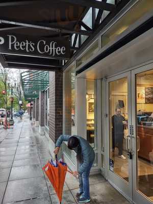 Peet's Coffee & Tea