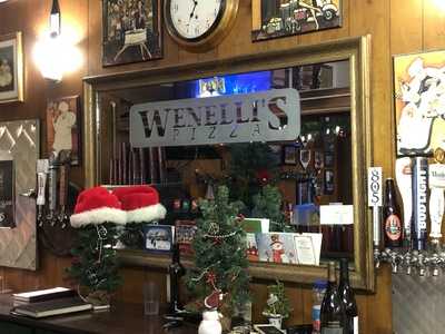 Wenelli's Pizza