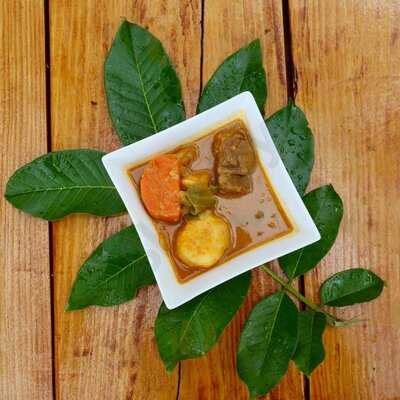 Naomi's Garden Restaurant & Lounge