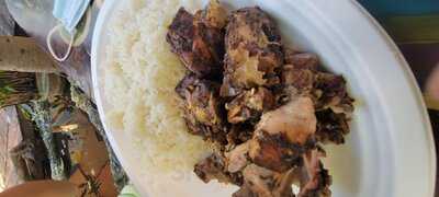 Naomi's Garden Restaurant & Lounge