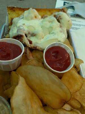 Suwallers Bar And Grill