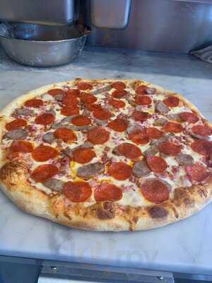Famosa Pizza