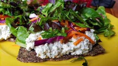 Papa G's Vegan Organic Deli