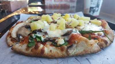 Wisepies Pizza & Salad