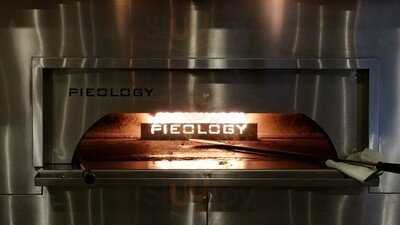 Pieology Pizzeria