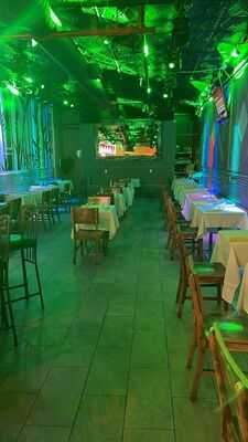 Rulay Lounge Bar & Restaurant