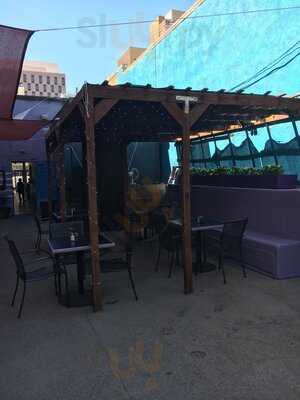 Zullos Bistro And Bar