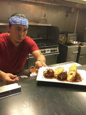 Zullos Bistro And Bar