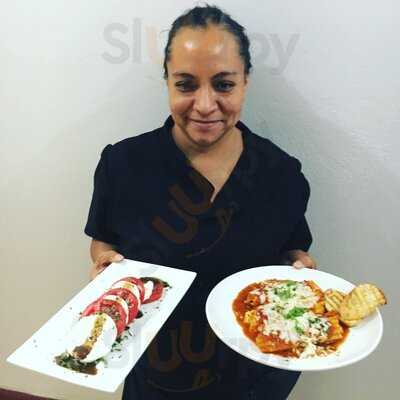 Zullos Bistro And Bar