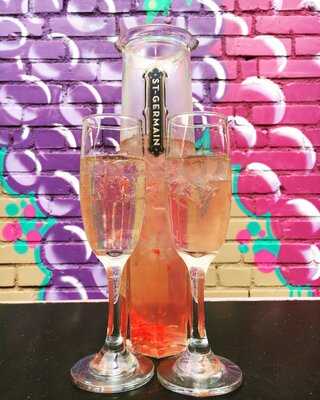 Zullos Bistro And Bar