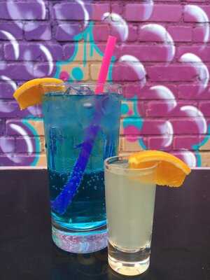 Zullos Bistro And Bar