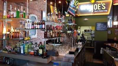 Easy Joe's American Pub